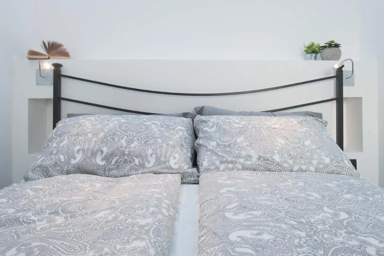 By The Lake Apartments - Smart Desenzano del Garda